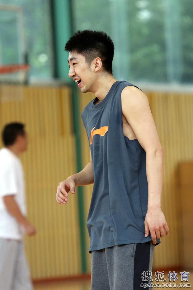 如何通过篮球表演赛制定有效的训练计划_2